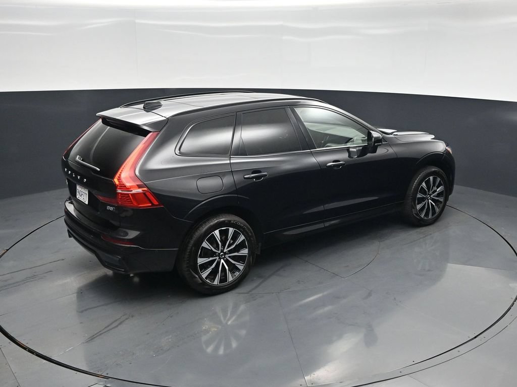 Used 2025 Volvo XC60 B5 Plus AWD/4WD image 40