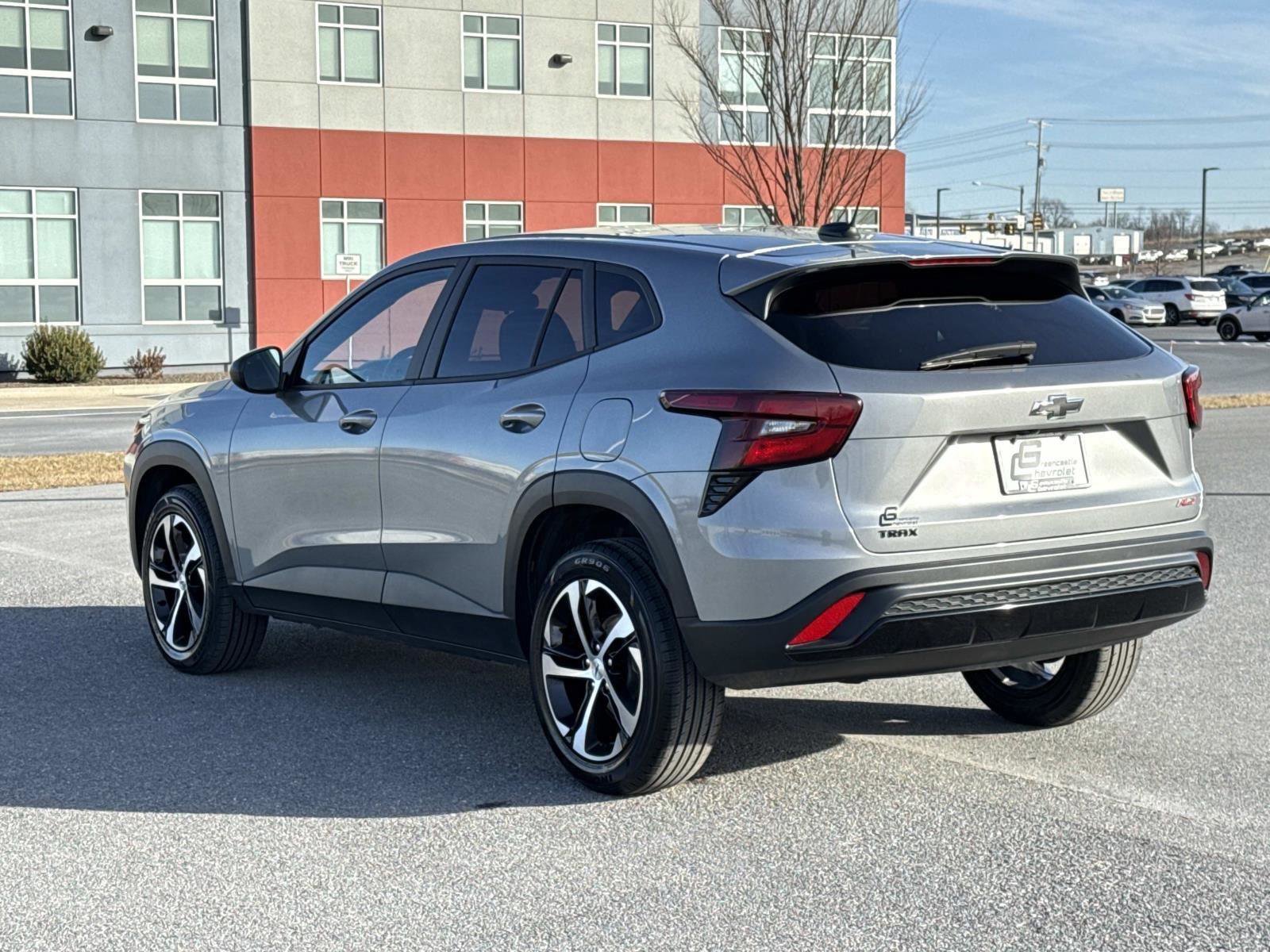 Used 2024 Chevrolet Trax RS w/ Driver Confidence Package FWD image 26