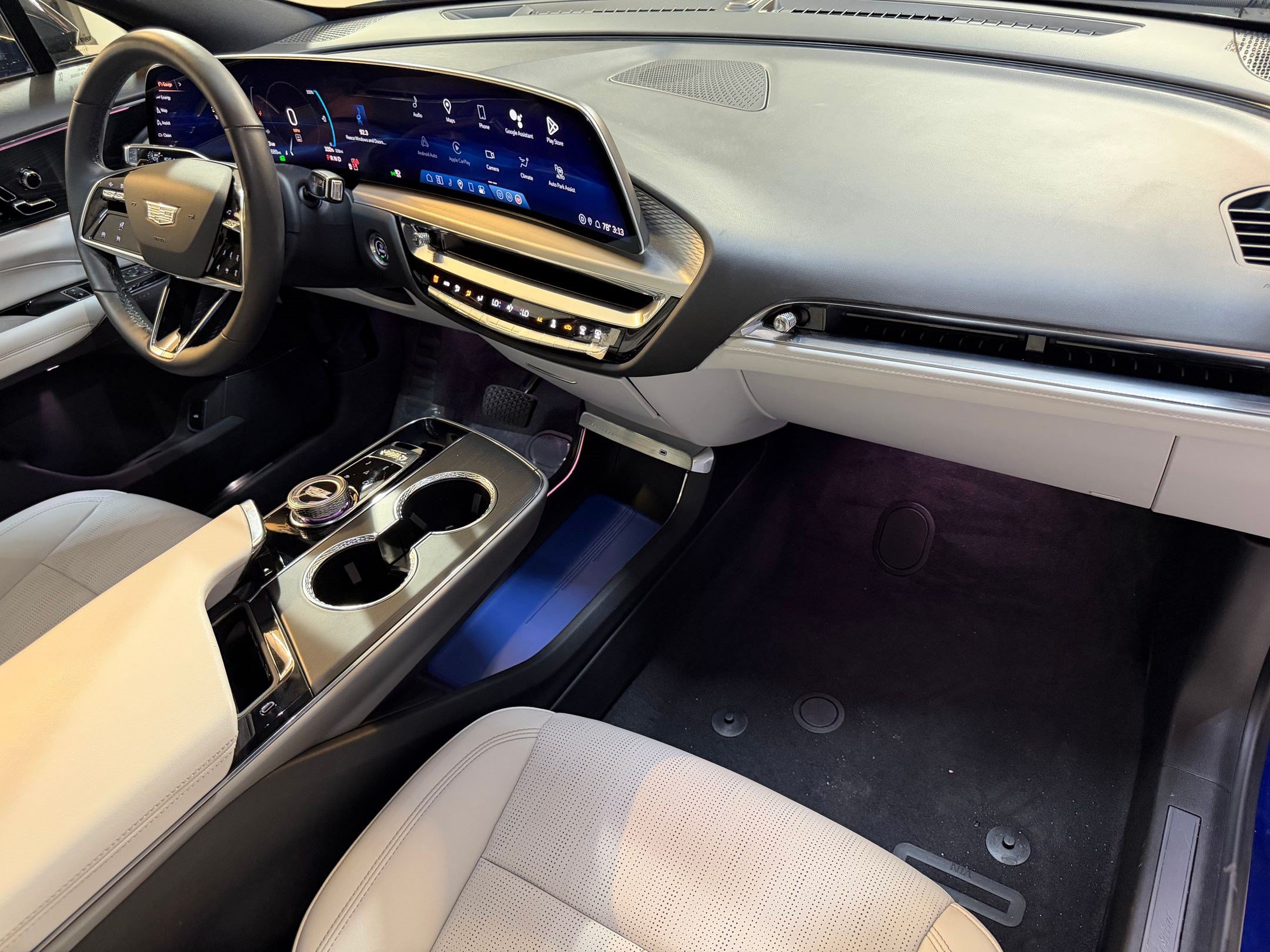 Certified 2024 Cadillac Lyriq Sport RWD image 48