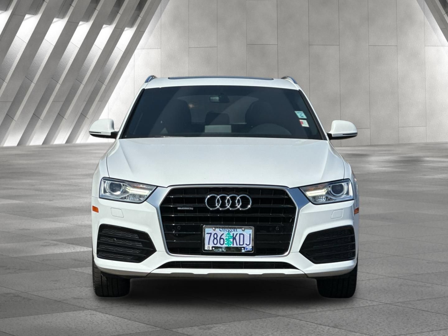 Used 2018 Audi Q3 2.0T Premium w/ Convenience Package AWD/4WD image 9
