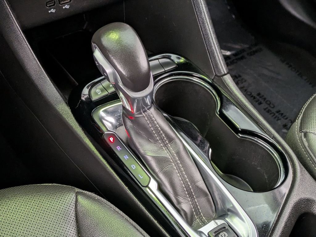 Used 2024 Buick Encore GX Sport Touring image 18