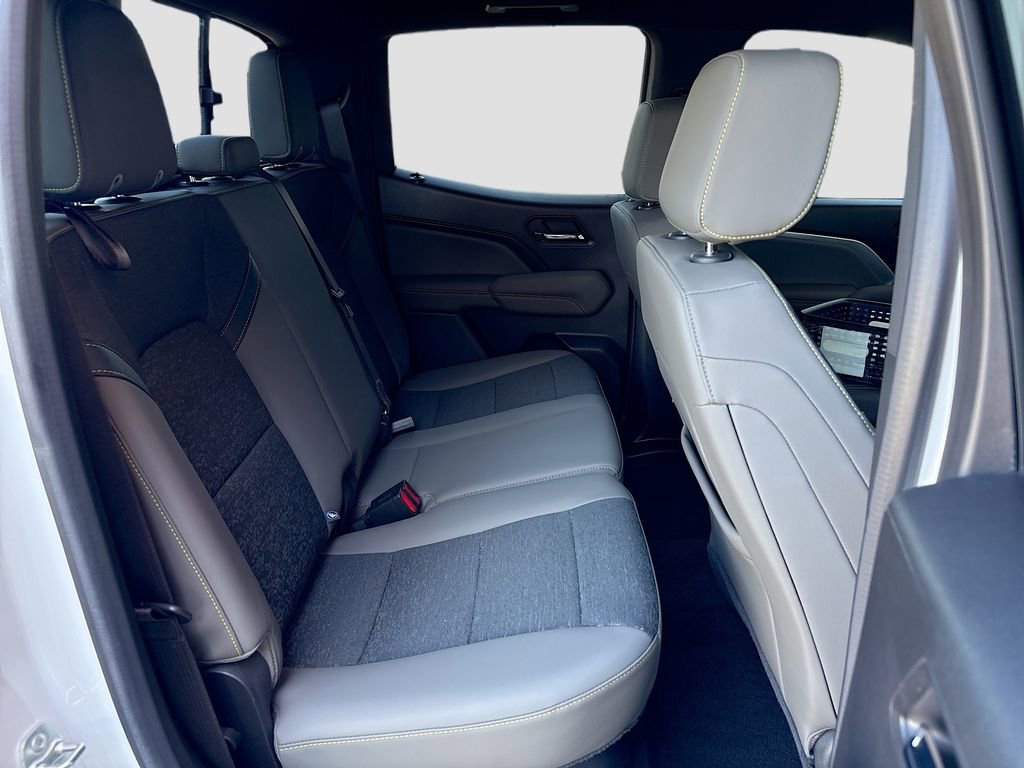 Used 2024 Chevrolet Colorado ZR2 w/ Technology Package image 21