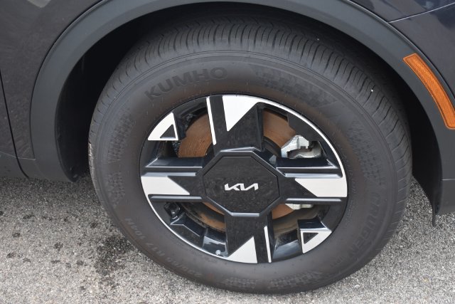 New 2026 Kia Sportage LX w/ LX Convenience Package AWD/4WD image 12