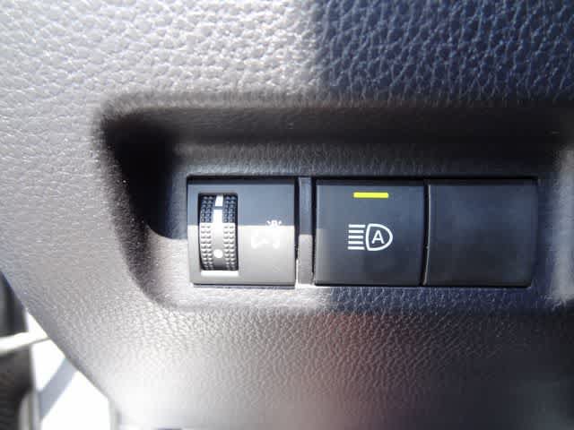 Certified 2025 Toyota RAV4 XLE FWD image 15