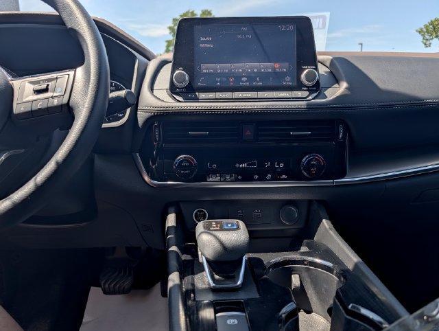 Used 2021 Nissan Rogue SV AWD/4WD image 18