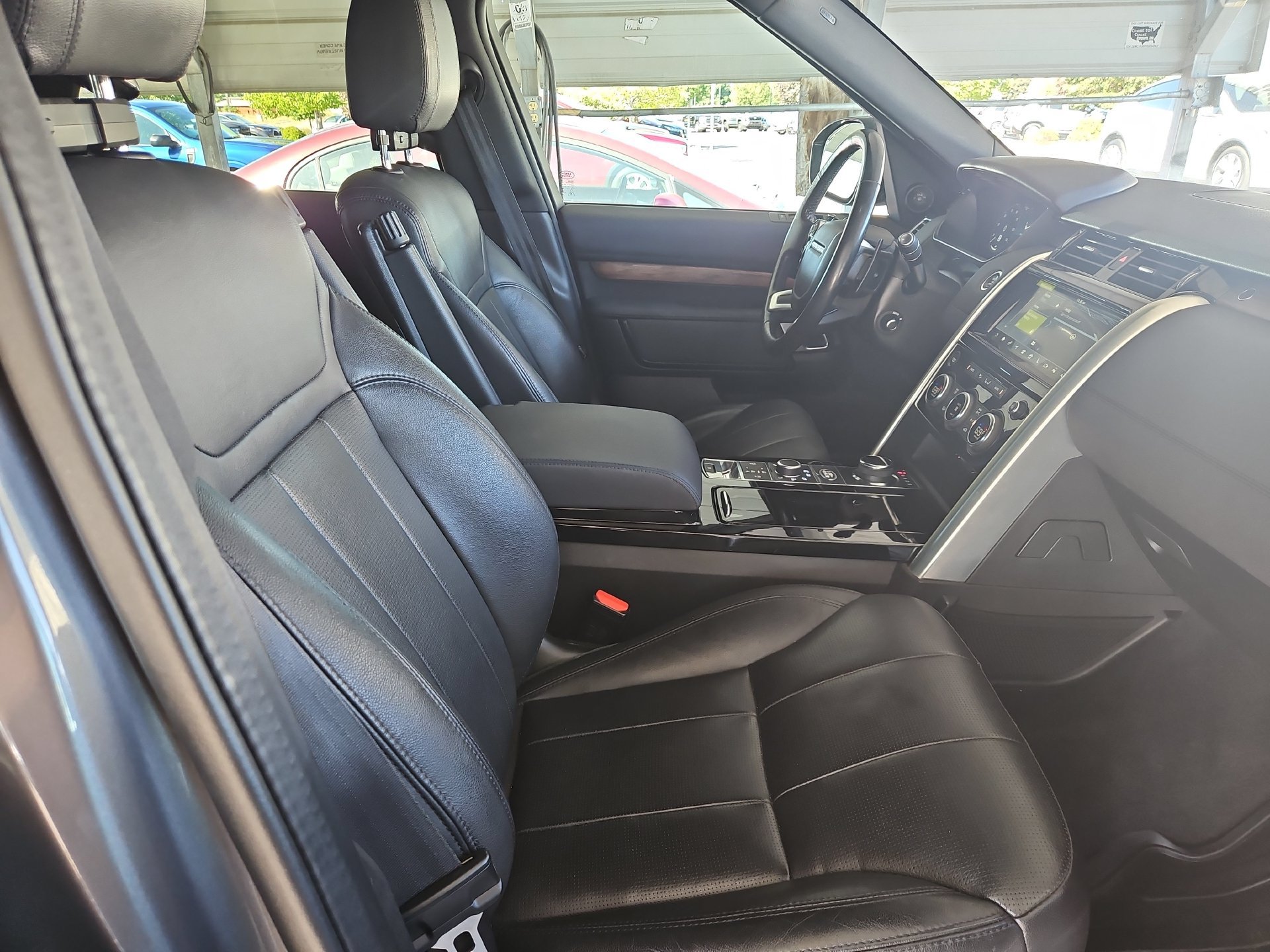 Used 2019 Land Rover Discovery HSE AWD/4WD image 20