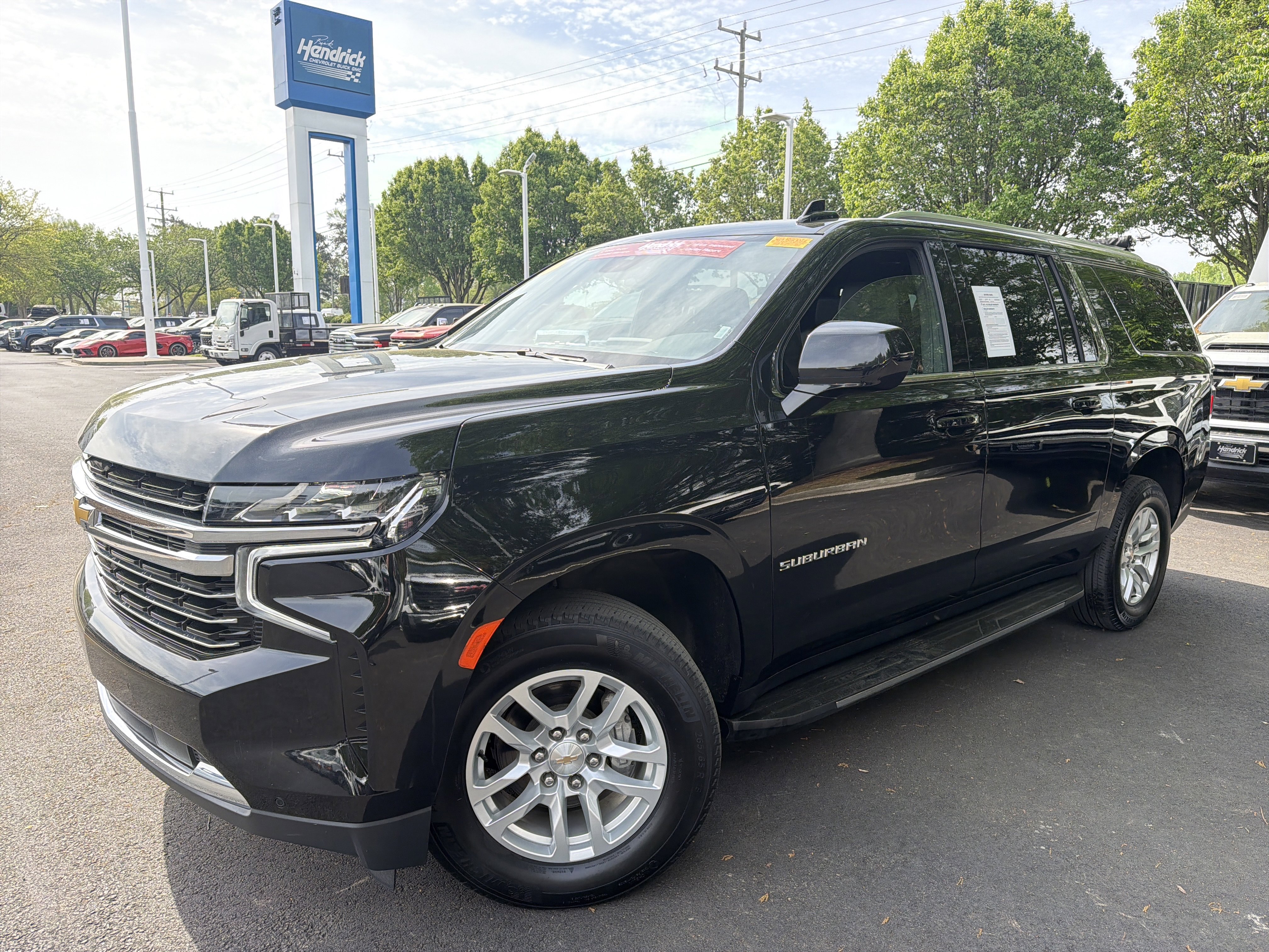 Used 2024 Chevrolet Suburban LT AWD/4WD image 5
