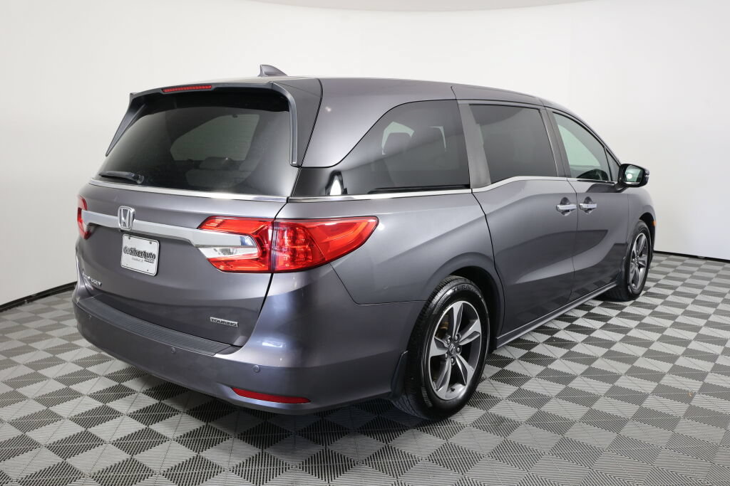 Used 2018 Honda Odyssey Touring image 2