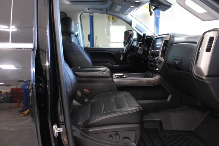 Used 2019 GMC Sierra 2500 Denali w/ LPO, Protection Package AWD/4WD image 16