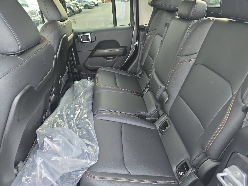 New 2026 Jeep Gladiator Sport AWD/4WD image 23