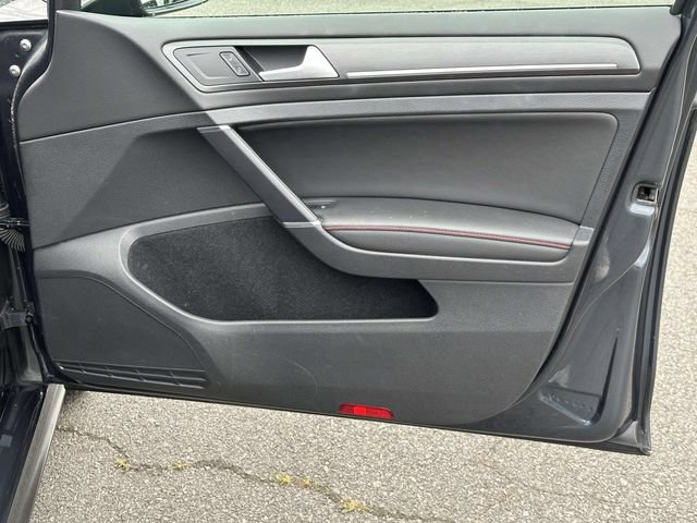 Used 2019 Volkswagen GTI SE FWD image 8