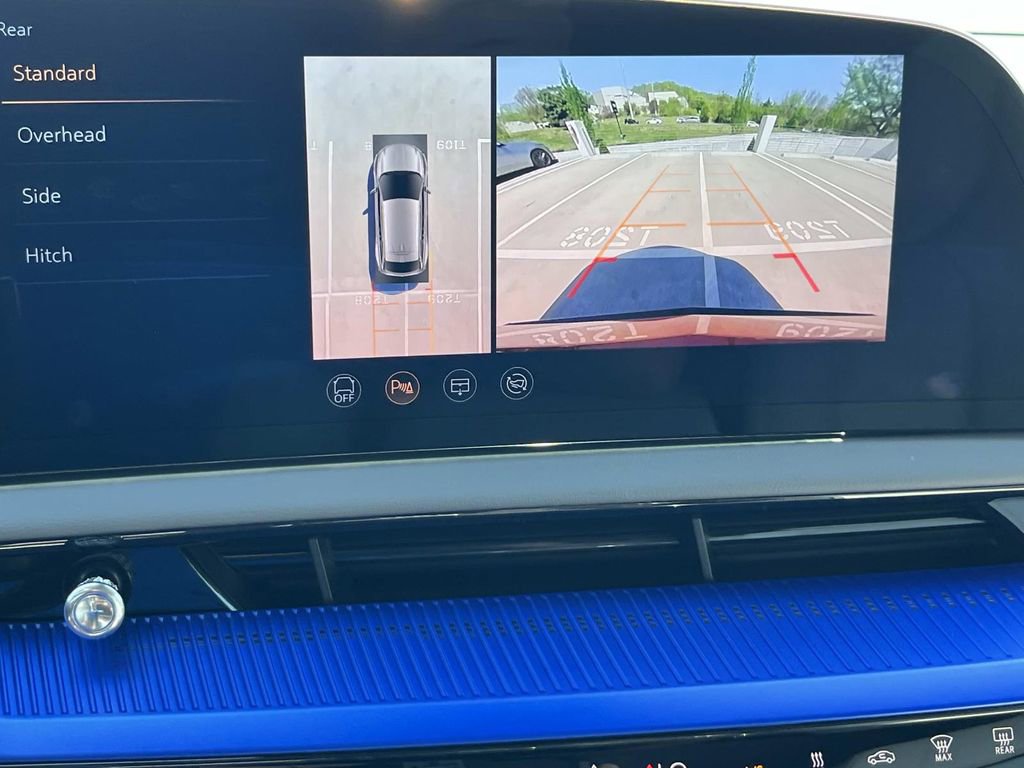 Used 2025 Cadillac Optiq Sport 1 image 30