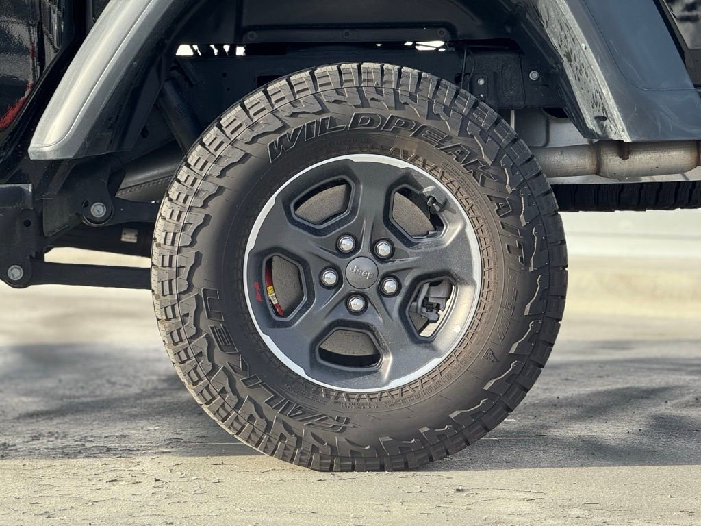 Used 2023 Jeep Gladiator Rubicon image 3