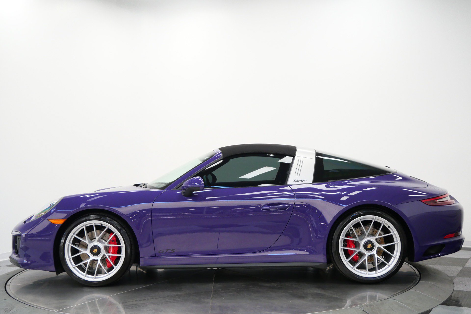 Used 2018 Porsche 911 Targa 4 GTS AWD/4WD image 6