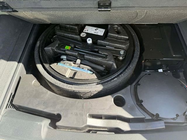 Used 2023 Audi Q8 Prestige image 39