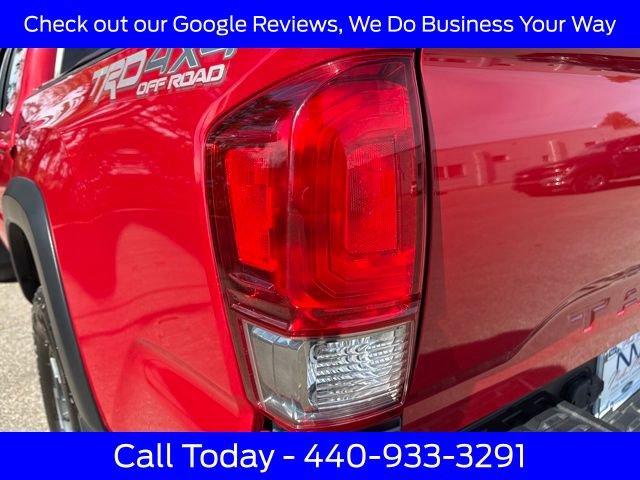 Used 2017 Toyota Tacoma TRD Off-Road image 29