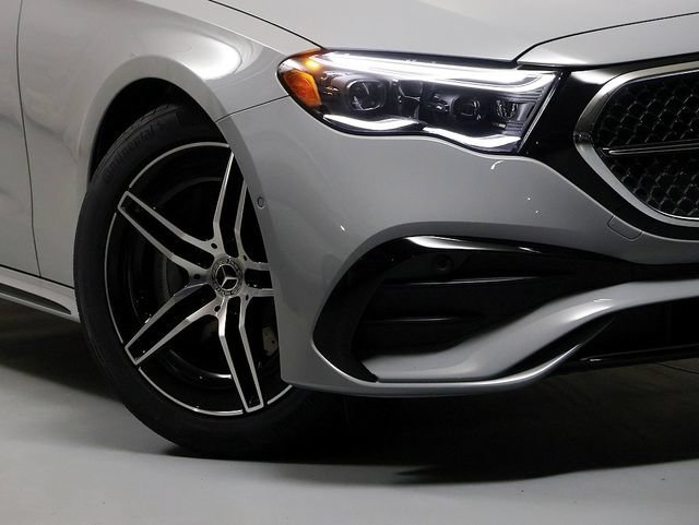 New 2027 Mercedes-Benz E 450 4MATIC Sedan image 3