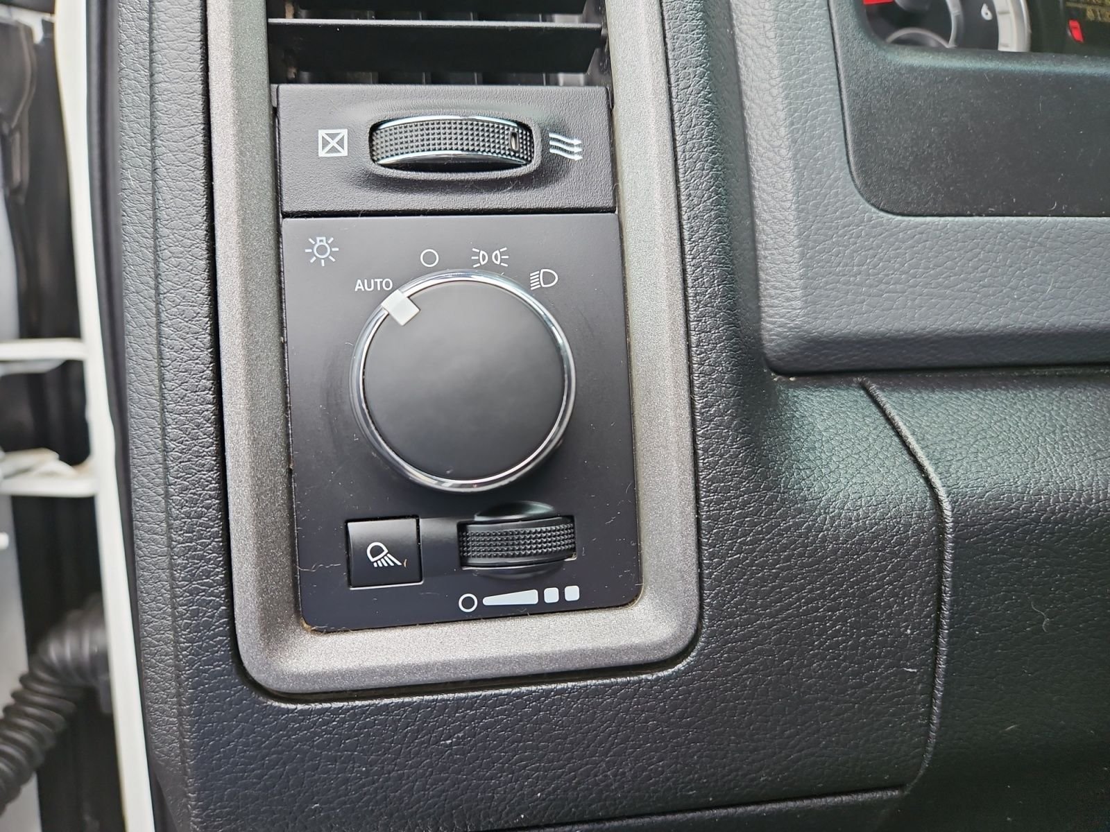 Used 2017 RAM 2500 Tradesman w/ Chrome Appearance Group AWD/4WD image 23