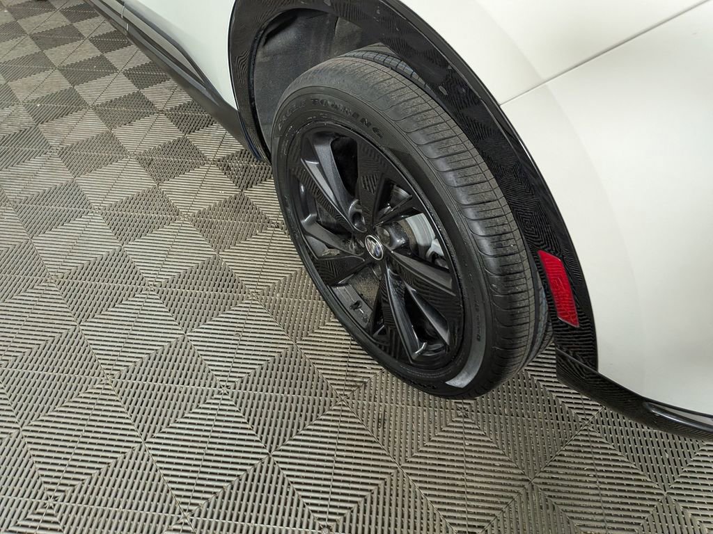 Used 2023 Buick Envision Essence w/ Sport Touring Package image 16