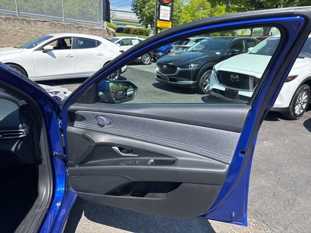 Certified 2023 Hyundai Elantra Limited w/ Cargo Package FWD image 36