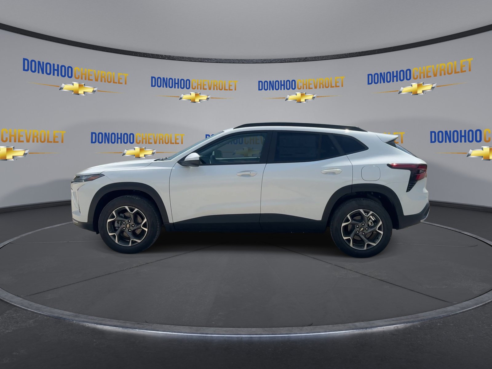 New 2026 Chevrolet Trax LT w/ LT Convenience Package FWD image 8