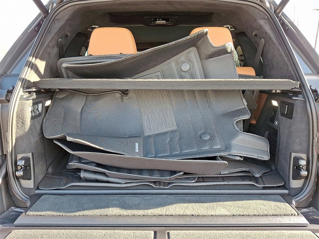 Certified 2024 BMW X7 xDrive40i w/ Executive Package image 31