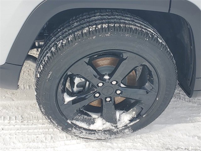 New 2025 Jeep Grand Cherokee L Altitude image 5