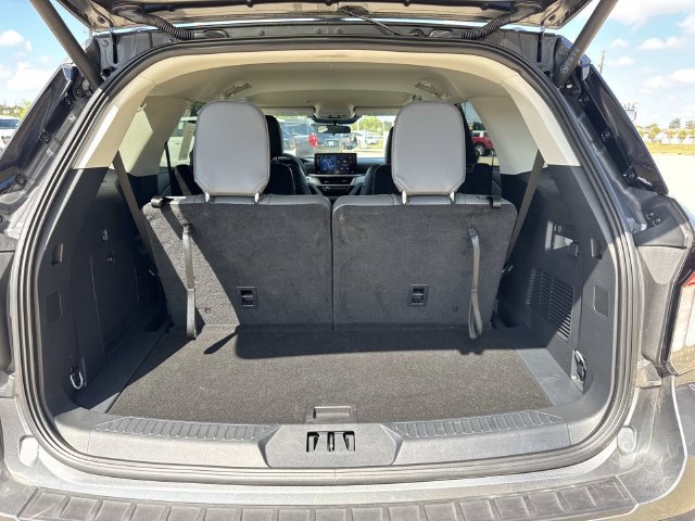 New 2026 Ford Explorer Active RWD image 11