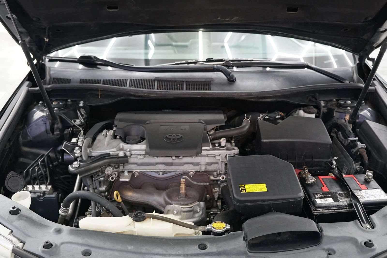 Used 2013 Toyota Camry SE FWD image 31