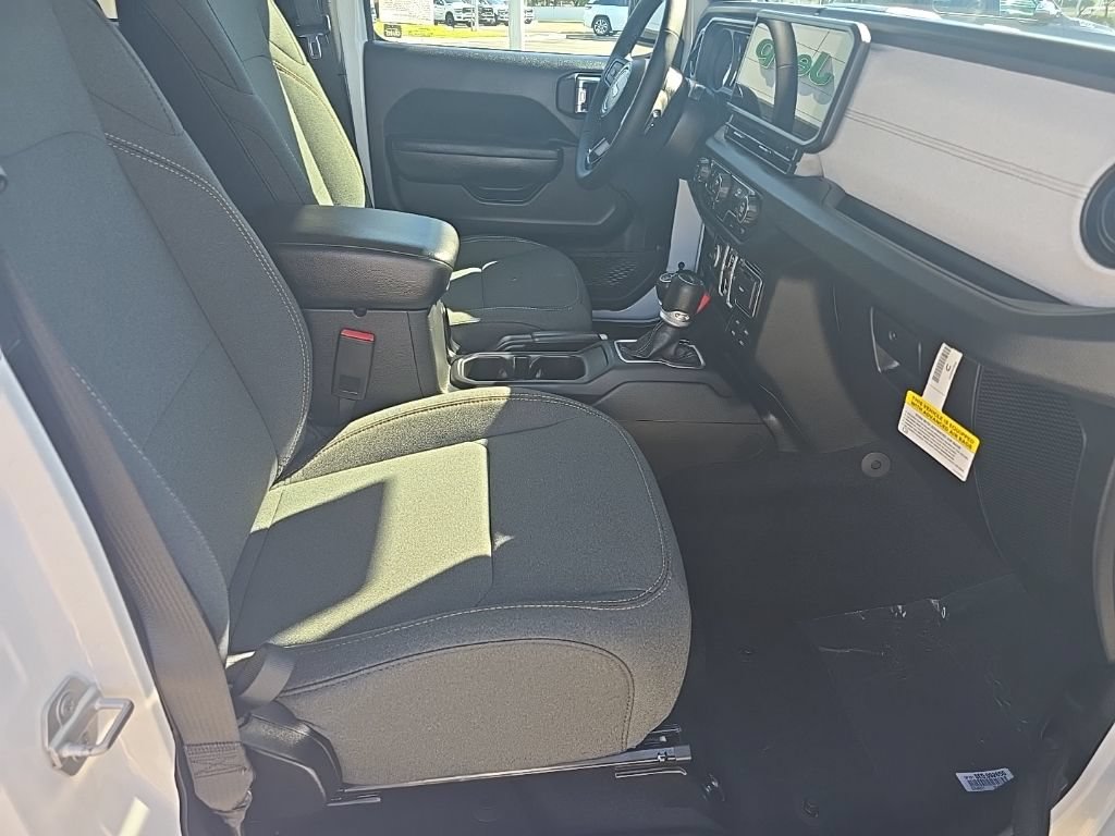 New 2025 Jeep Gladiator Sport AWD/4WD image 5
