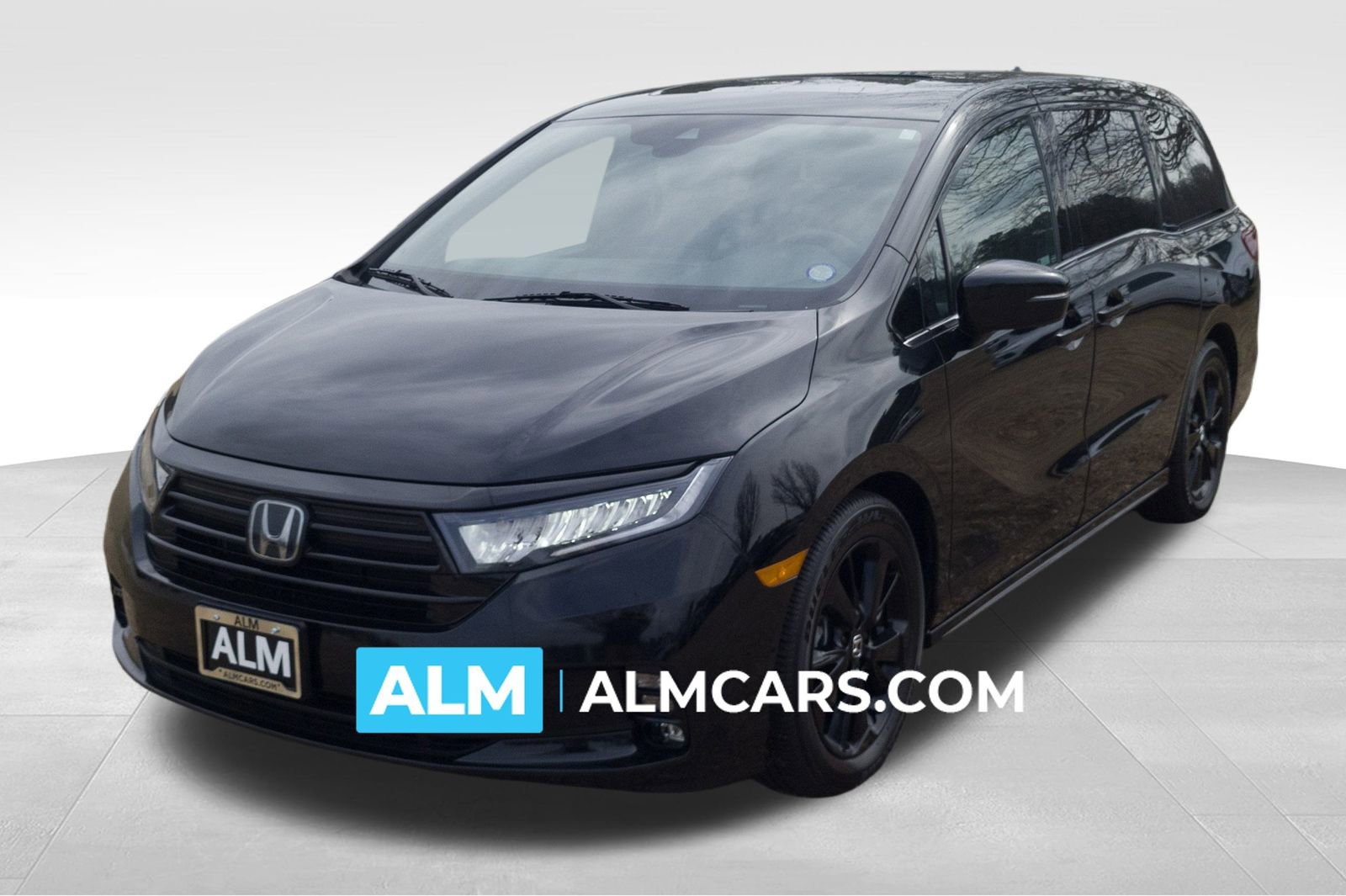 Used 2023 Honda Odyssey Sport image 1