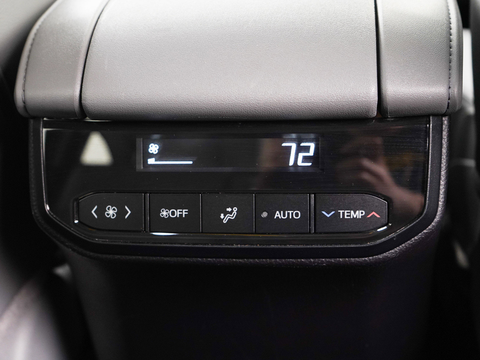 Used 2026 Toyota Highlander Limited AWD/4WD image 17