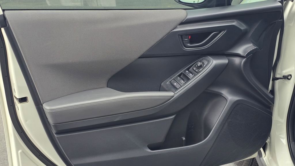 Used 2024 Subaru Crosstrek 2.0i Premium image 13