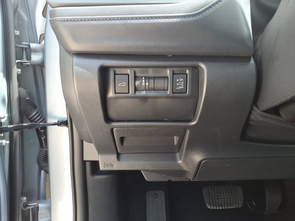 Used 2025 Subaru Forester Premium AWD/4WD image 15