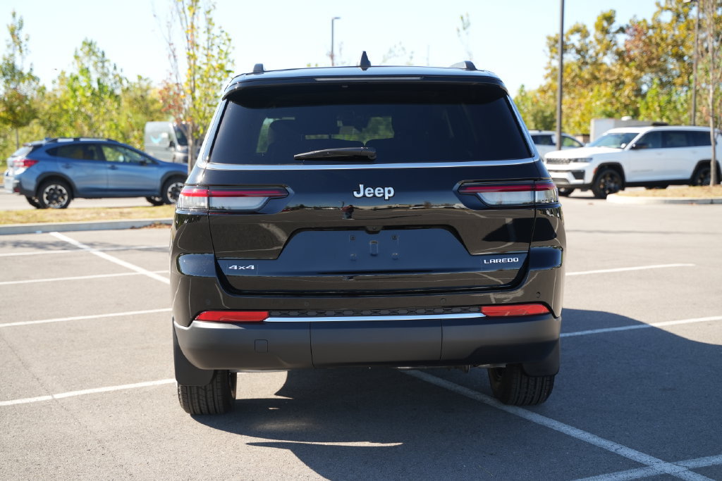 New 2027 Jeep Grand Cherokee L Laredo w/ MOPAR Finishing Package AWD/4WD image 6