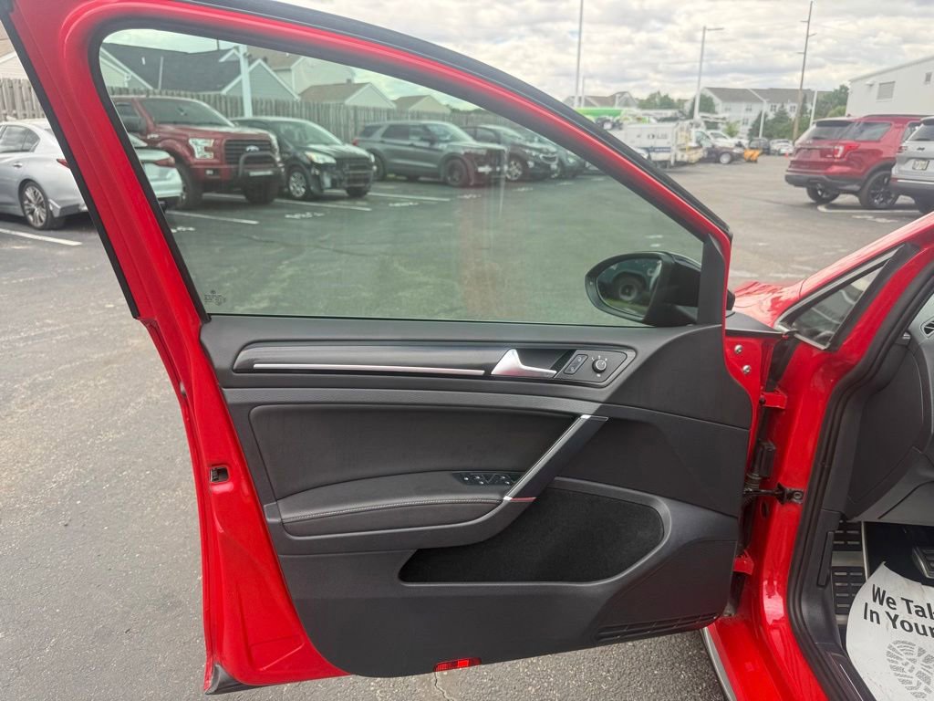 Used 2019 Volkswagen Golf R 4-Door AWD/4WD image 11
