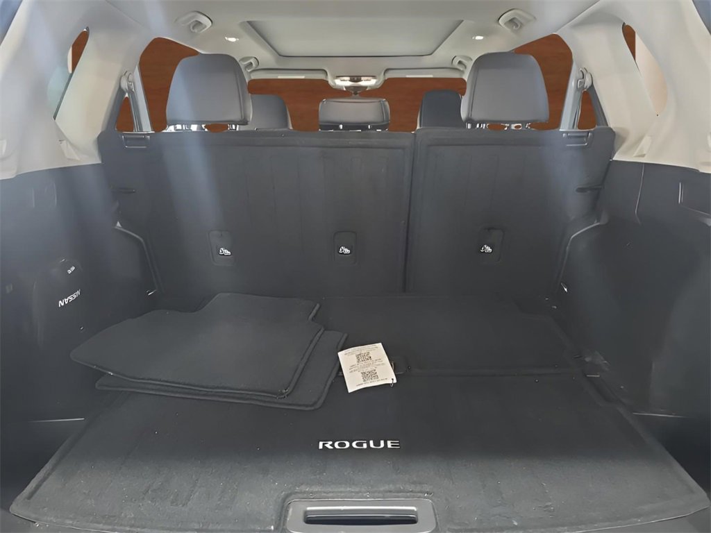 Used 2021 Nissan Rogue SL image 16