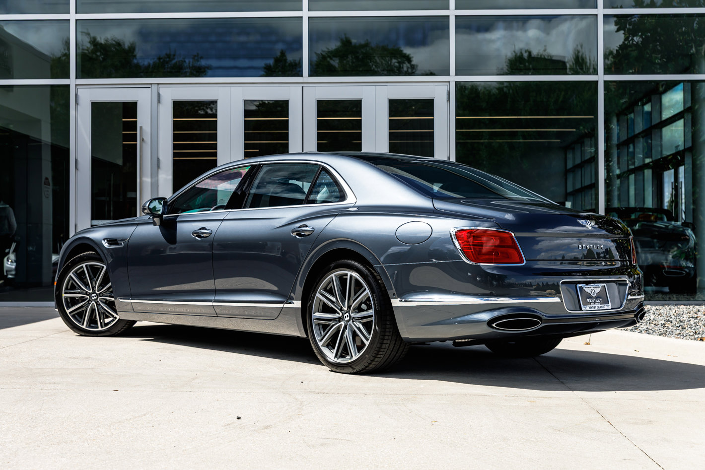 New 2026 Bentley Flying Spur Plug-In Hybrid image 12