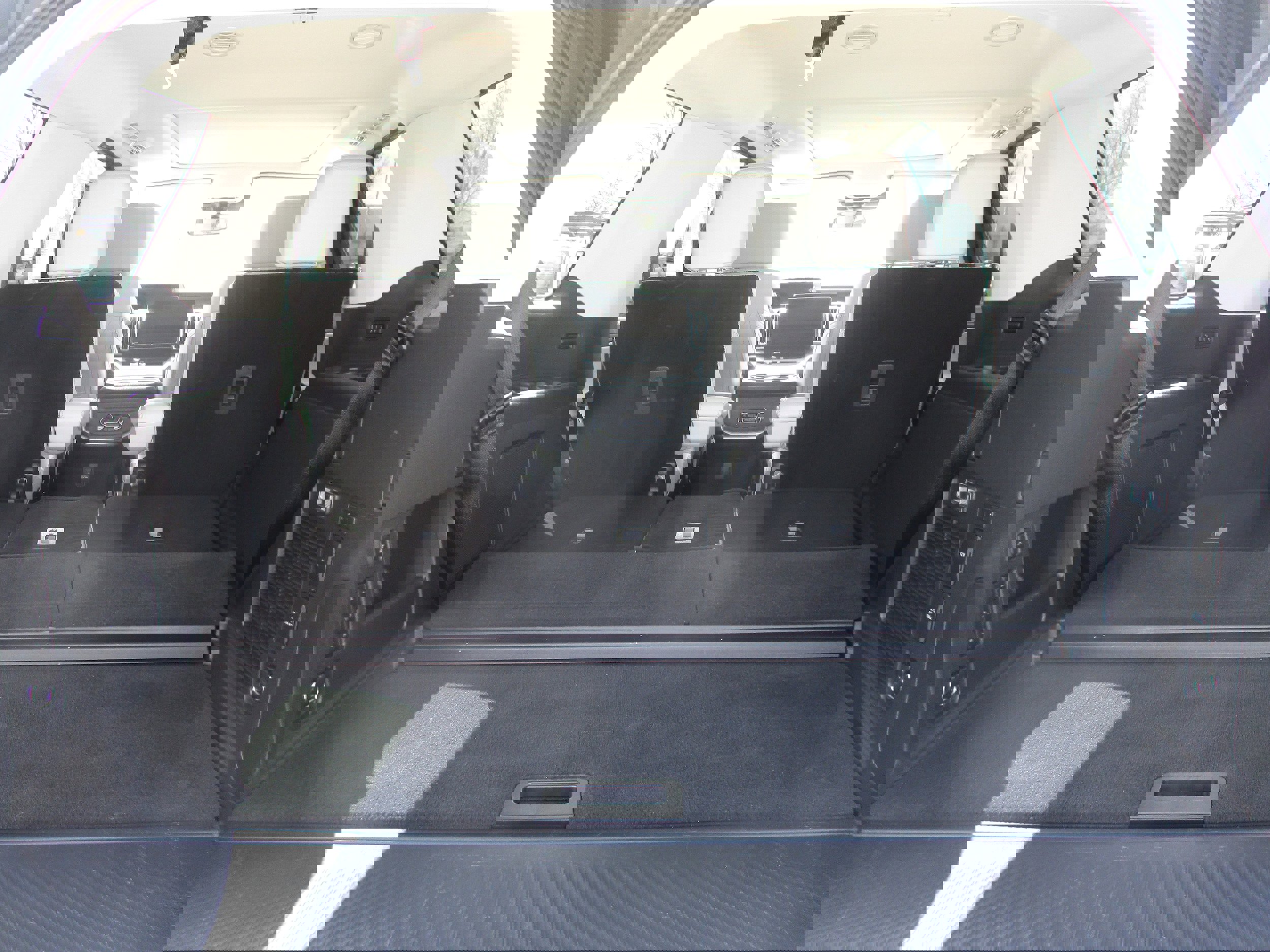 Used 2025 Ford Expedition Platinum image 47