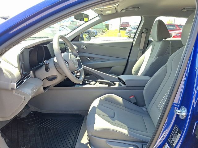 Certified 2023 Hyundai Elantra SEL w/ Preferred Accessory Package FWD image 13