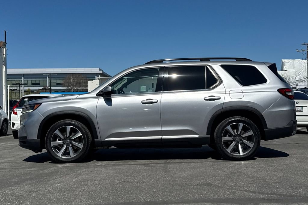 Used 2023 Honda Pilot Elite image 6