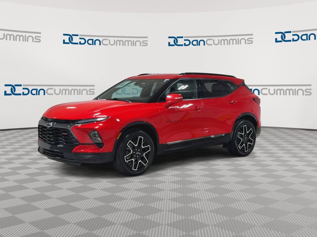 Used 2023 Chevrolet Blazer RS w/ Enhanced Convenience Package FWD image 4