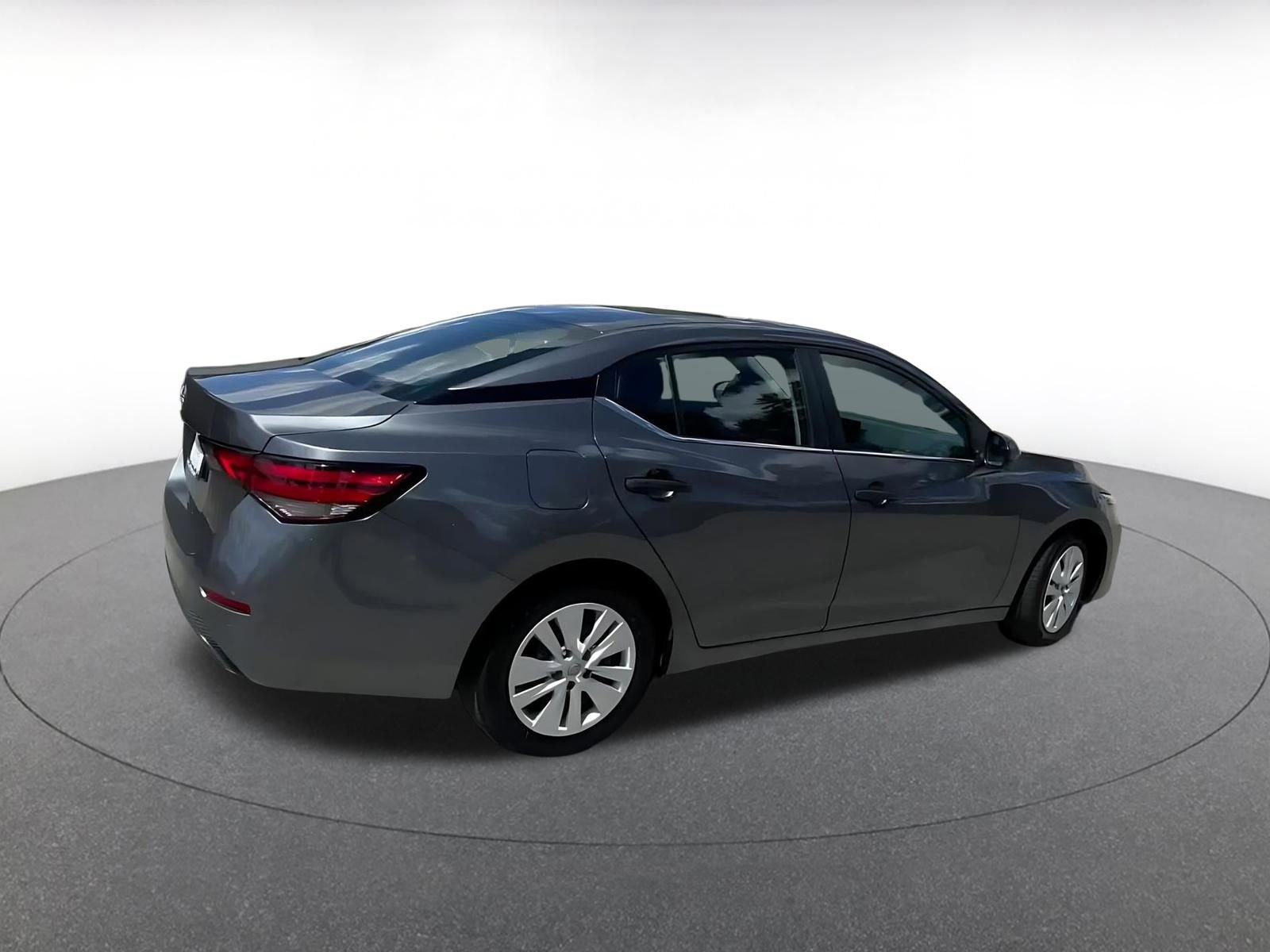 Used 2025 Nissan Sentra S image 15