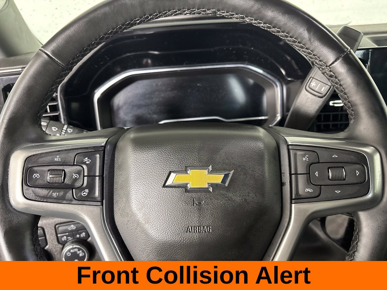 Used 2023 Chevrolet Silverado 1500 LT AWD/4WD image 15