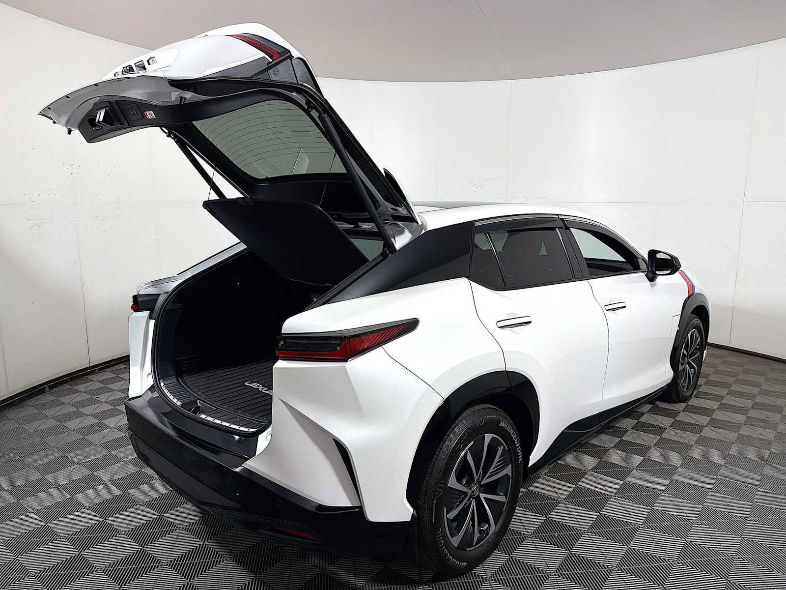 Used 2024 Lexus RZ 450e Premium w/ Accessory Package (Z1) AWD/4WD image 23