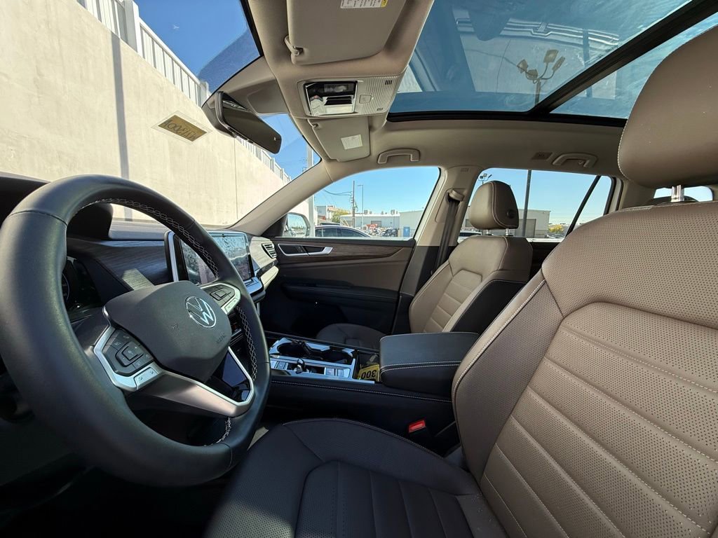 Certified 2025 Volkswagen Atlas SEL AWD/4WD image 9