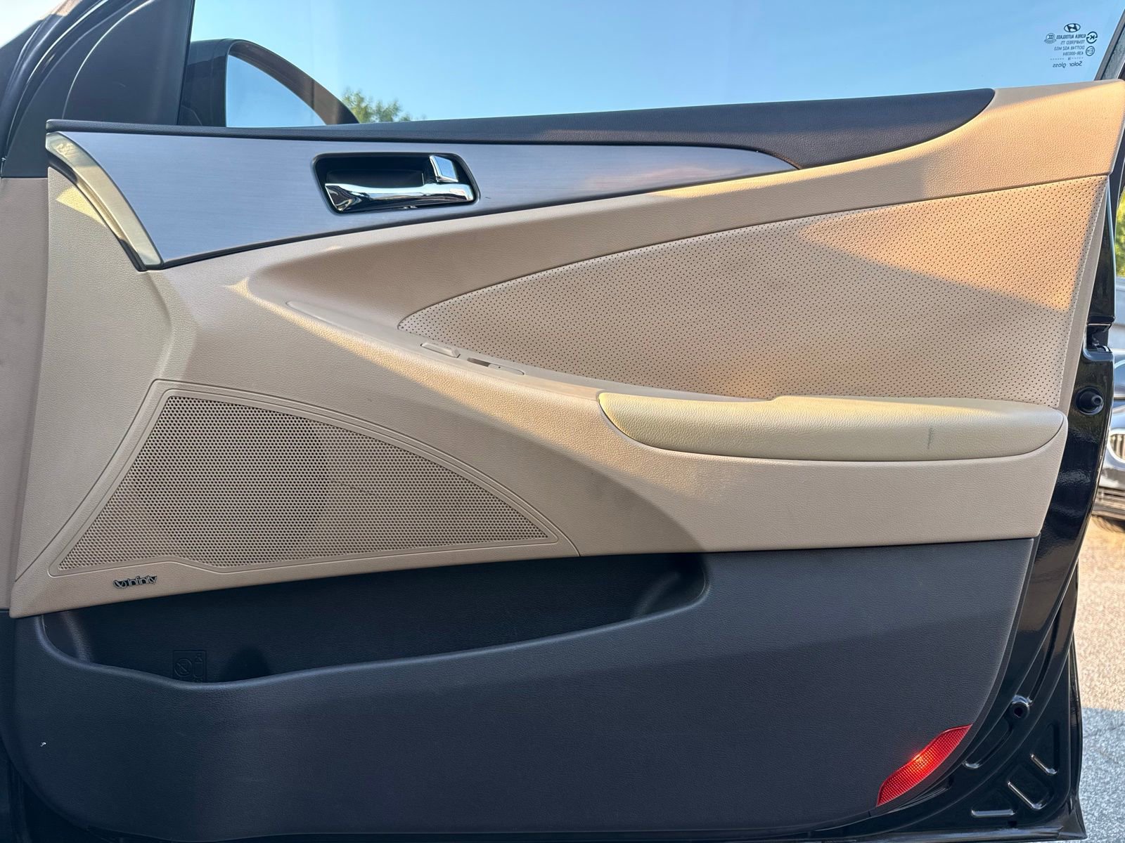 Used 2014 Hyundai Sonata Limited w/ Panoramic Sunroof Package 02 image 32