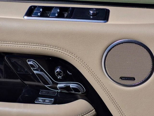 Used 2018 Land Rover Range Rover Supercharged image 37