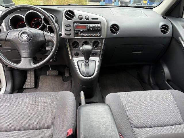 Used 2004 Toyota Matrix XR FWD image 12