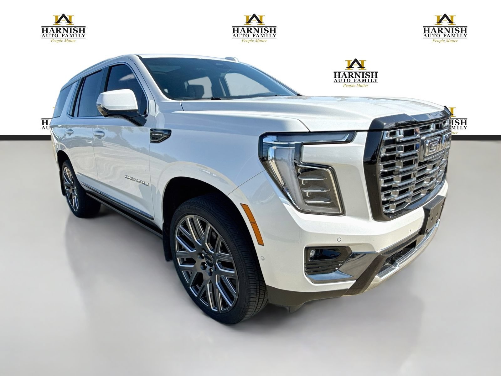 Used 2025 GMC Yukon Denali Ultimate AWD/4WD image 10